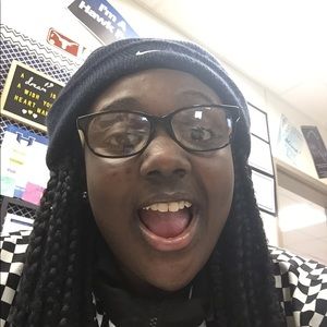 Meet your Posher, Alecia